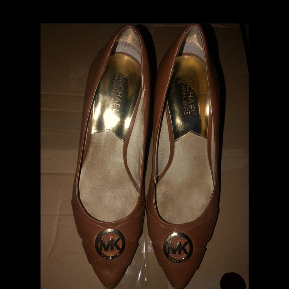 MK brown high heels 👠